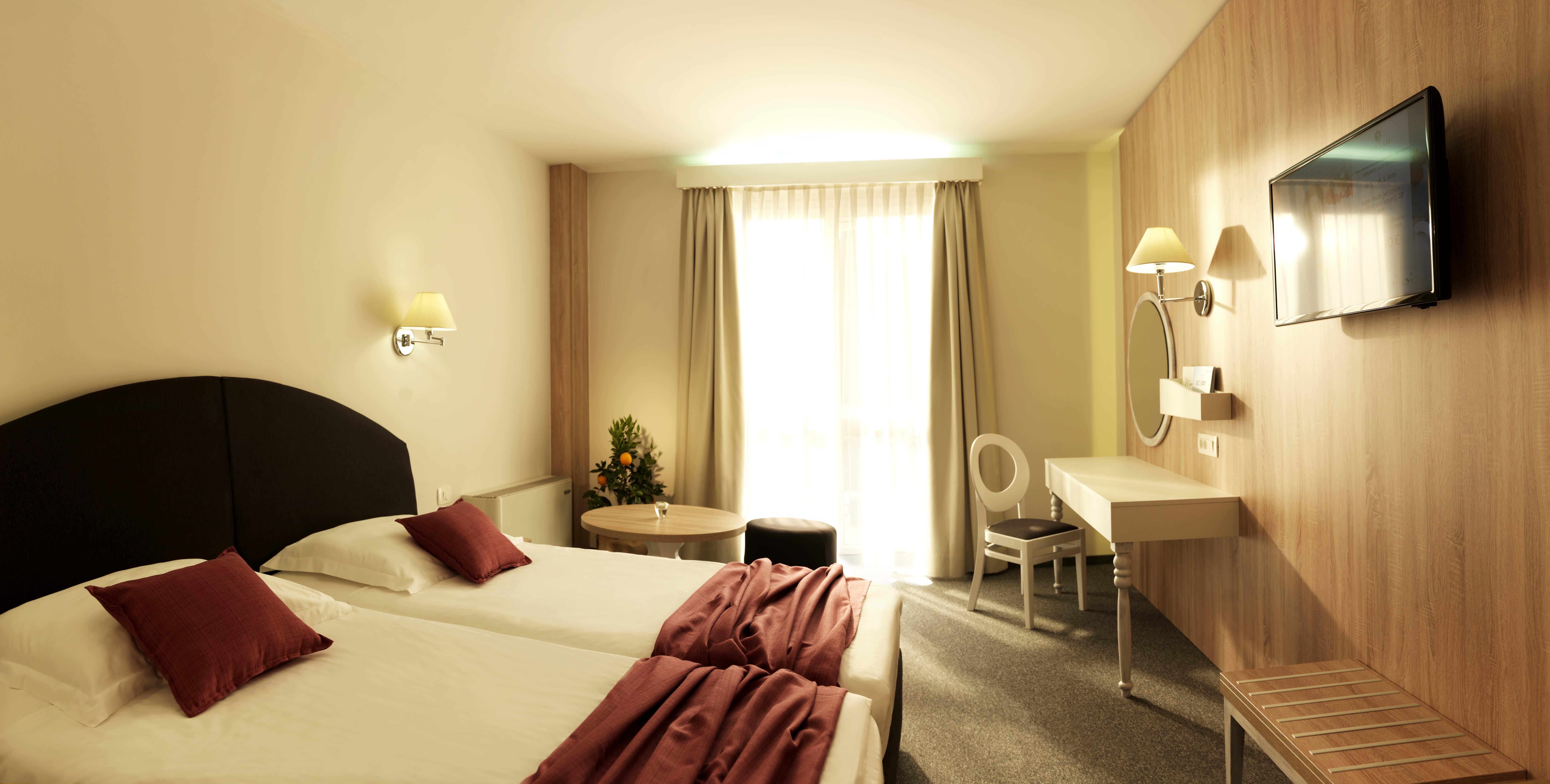 Hotel Mirna - Terme & Wellness Lifeclass Порторож Екстер'єр фото